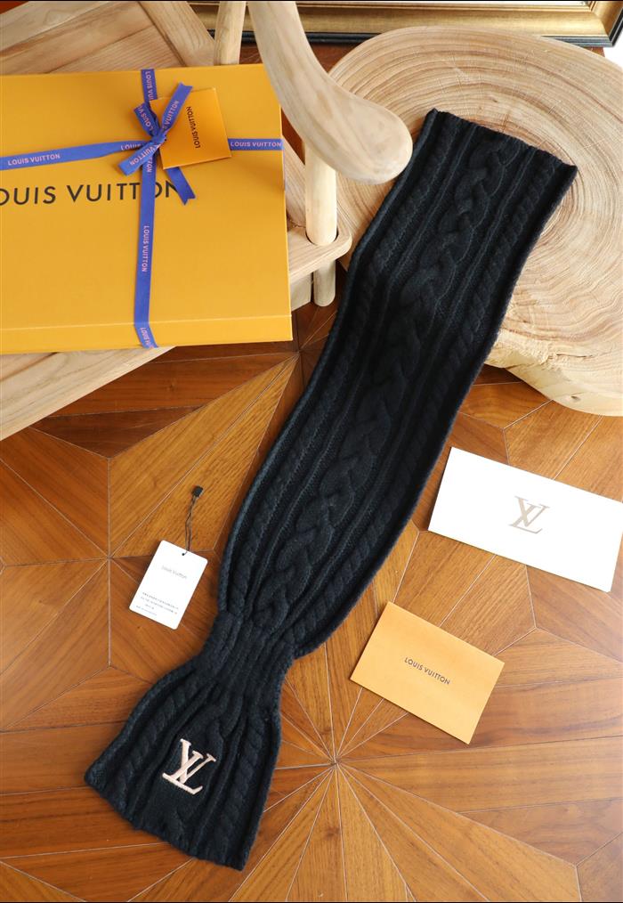 2026116115857996 100